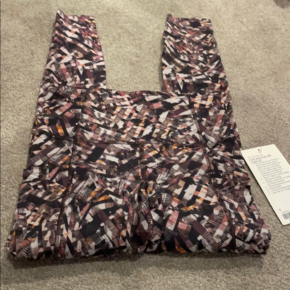 NWT FAST AND FREE TIGHT